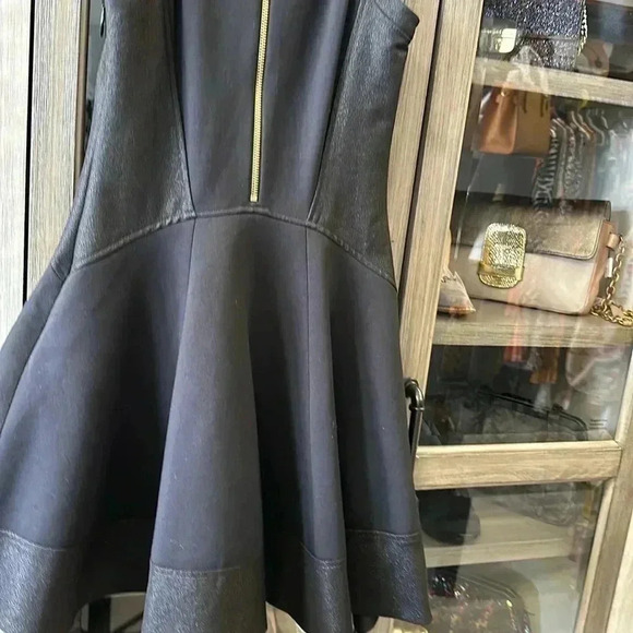 TED BAKER FIT AND FLATE DRESS BLACK EUROPEAN SIZE 1 - Picture 7 of 7